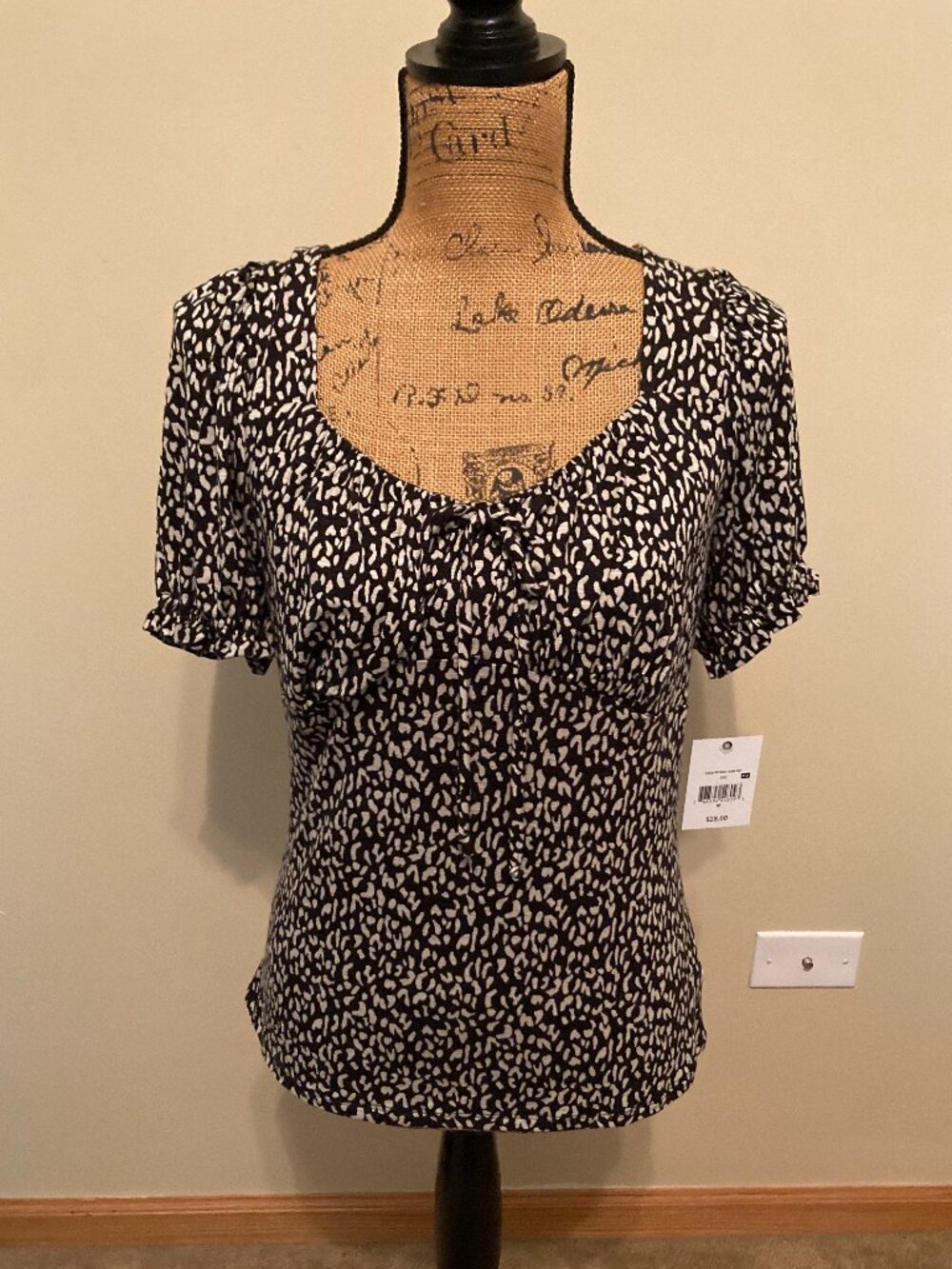NWT Ophelia Roe Animal Print Top Women Size M
